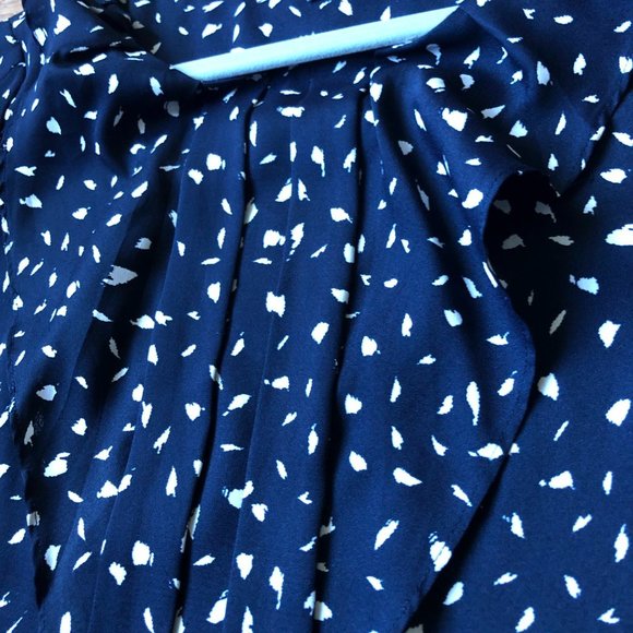 Ann Taylor LOFT Blouse, Black with 3/4 Sleeves, Pretty Pattern, Size Small - Picture 7 of 7